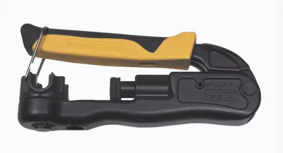 PINZA PONCHADORA PARA CABLES RG58, RG59, RG62, RG6/6Q, RG7, RG11 Y CONECTOR F, BNC Y RCA. PONCHADO DE MÚLTIPLES TAMAÑOS DE CABLE EN UNA HERRAMIENTA PONCHA CONECTORES F, BNC Y RCA EN COAXIALES ESTRUCTURA DE ZINC RESISTENTE PARA LARGA VIDA ÚTIL MARCAS PARA POSICIONAMIENTO PRECISO Y AJUSTES RÁPIDOS RUEDA DE SELECCIÓN EXCLUSIVA PARA AHORRO DE TIEMPO MODELO: VDV211-063 MARCA: KLEIN TOOLS 