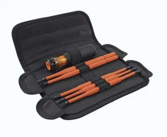 JUEGO DE DESARMADORES INTERCAMBIABLES CON AISLAMIENTO 8 EN 1. BARRAS CON AISLAMIENTO HASTA 1000 V, SEGURIDAD GARANTIZADA 5 BARRAS INTERCAMBIABLES, MAYOR VERSATILIDAD EN TAMAÑOS MANGO AISLADO, PROTECCIÓN CONTRA CHOQUES ELÉCTRICOS PUNTAS DELGADAS PARA TERMINALES ANGOSTOS, PRECISIÓN MÁXIMA AISLANTE IGNÍFUGO, RESISTENTE A IMPACTOS MODELO: 32288 MARCA: KLEIN TOOLS 