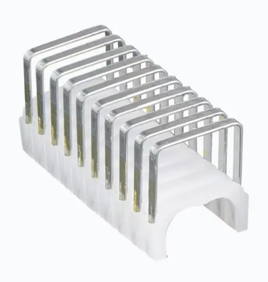 PAQUETE DE 300 GRAPAS CON AISLAMIENTO, PARA CABLES NM (ROMEX®️) COMO 14/3, 14/3G, 12/3 Y OTROS CABLES DE HASTA 11/32'' × 19/32'' (9 MM × 15 MM). COMPATIBLES CON CABLES NM ROMEX DE 14/3, 12/3 DIÁMETRO DEL CABLE SOPORTADO: 19/32'' (15 MM) CERTIFICACIÓN UL CON AISLAMIENTO PLÁSTICO PROTECTOR REVESTIMIENTO ESPECIAL PARA MAYOR SUJECIÓN PAQUETE INCLUYE 300 GRAPAS DE SUJECIÓN MODELO: 450-003 MARCA: KLEIN TOOLS 