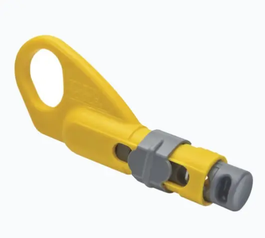 PELACABLES RADIAL DE CABLES COAXIALES. CUCHILLAS DE ACERO CARBONO AJUSTABLES AUTOMÁTICAMENTE PELA CABLES A 5/16'' Y 1/4'' (7,9 MM Y 6,4 MM) COMPATIBILIDAD CON CINCO TIPOS DE CABLES RG: RG59, RG6, RG6Q, RG11, RG7 ANILLO GRANDE PARA FÁCIL MANEJO Y CONTROL PESO LIGERO DE 43 G PARA MAYOR PORTABILIDAD MODELO: VDV-110-095 MARCA: KLEIN TOOLS 