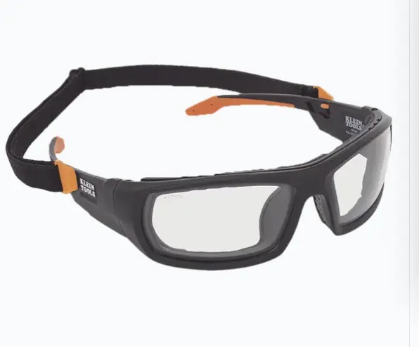 GAFAS DE SEGURIDAD CON SEMIMARCO PRO DE ALTA CALIDAD Y CRISTALES PARA INTERIOR / EXTERIOR CRISTALES AHUMADOS REDUCEN RESPLANDOR Y MEJORAN RECONOCIMIENTO PROTECCIÓN CONTRA IMPACTOS SEGÚN ANSI Z87.1+ Y CSA Z94.3 BLOQUEO DEL 99,9% DE RAYOS UV-A, UV-B, UV-C TRATAMIENTO ANTIRAYADURAS Y ANTIEMPAÑANTE PARA VISIÓN CLARA MARCO COMPLETO CON JUNTA DE ESPUMA EVA Y TPEE MODELO: 60538 MARCA: KLEIN TOOLS 