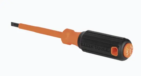 JUEGO DE 3 DESARMADORES CON AISLAMIENTO HASTA 1000V AISLAMIENTO PARA 1000V EN DESARMADORES. MANGOS CUSHION-GRIP PARA COMODIDAD Y TORSIÓN. PUNTAS INCLUYEN PHILLIPS, CUADRADA Y RANURADA. CUMPLE NORMAS ASTM F1505-16 E IEC 60900. ORIFICIO PARA CUERDA PARA MAYOR SEGURIDAD. MODELO: 85073INS MARCA: KLEIN TOOLS 