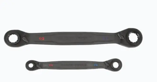 JUEGO DE 2 LLAVES ESTRIADAS DE MATRACA 4 EN 1 CON 8 MEDIDAS INGLESAS 1/2-5/8", 3/4-9/16", 1/4-3/8", 7/16-5/16" MECANISMO DE 90 DIENTES PARA ACCESO MÁXIMO ÁNGULO DE RECUPERACIÓN DE 30° PARA ESPACIOS LIMITADOS MANGO ERGONÓMICO REDUCE LA FATIGA AL OPERAR MARCAS DE TAMAÑO CODIFICADAS POR COLORES MANGO I DE ACERO FORJADO PARA MAYOR RESISTENCIA MODELO: 68216 MARCA: KLEIN TOOLS 