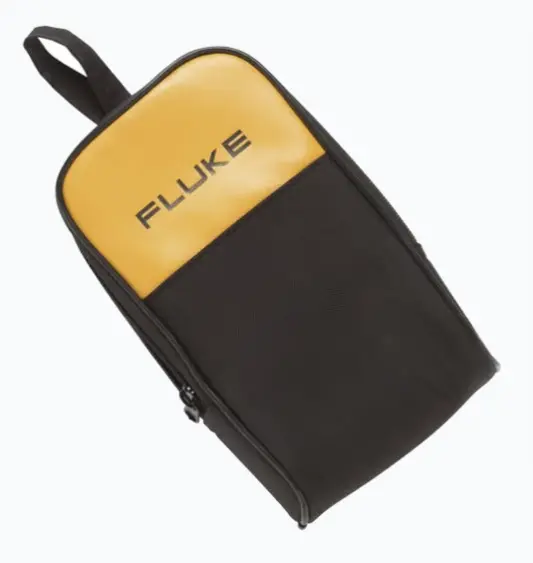 ESTUCHE FLUKE DE TRANSPORTE Y PROTECCIÓN FLEXIBLE. PARA MULTÍMETROS DIGITALES ESTUCHE FLEXIBLE CON CREMALLERA Y ACOLCHADO COMPATIBILIDAD CON MULTÍMETROS: 83V, 87V, 107 BOLSILLO INTERIOR PARA ALMACENAMIENTO ADICIONAL COMPATIBILIDAD CON AISLADORES: 1503, 1507, 1587 FC COMPATIBLE CON EQUIPOS DE PRESIÓN: 712, 717 MODELO: C25 MARCA: FLUKE 