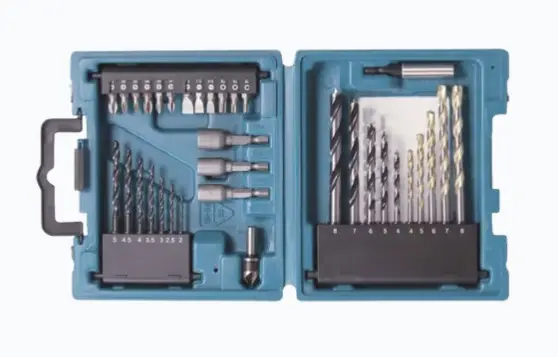 JUEGO DE ACCESORIOS MULTIPROPÓSITO 34 PIEZAS BROCAS Y PUNTAS PARA ATORNILLAR INCLUYE BROCAS HSS-R PARA PERFORACIÓN PRECISA BROCAS PARA CONCRETO Y MADERA INCLUIDAS CONTIENE AVELLANADORES PARA ACABADOS PROFESIONALES DADO MAGNÉTICO PARA SUJECIÓN SEGURA DE PIEZAS GUÍAS MAGNÉTICAS T20, T25, T30 DISPONIBLES MODELO: D-36980 MARCA: MAKITA 