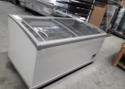 URANO L165 MARCA OSCARTIELLE ISLA BAJA TEMPERATURA DIMENSIONES: 1.65 X .86 X .86 COLOR: GRIS TERMOMETRO DIGITAL TEMPERATURA: .-18°C /-23° C